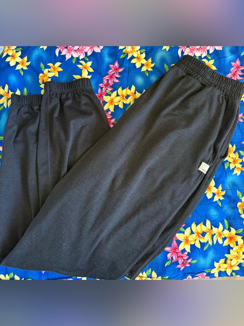 Vuori Women’s Black Joggers
